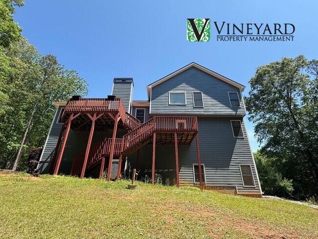 Building Photo - 102 Oak Ridge Trail