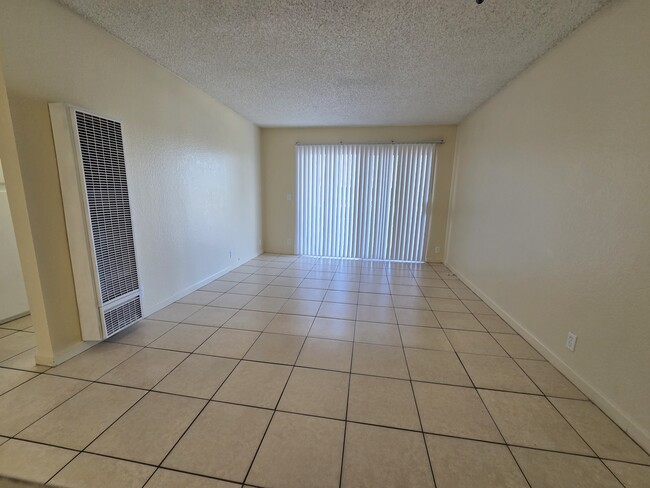 Building Photo - 839 Gaviota Ave