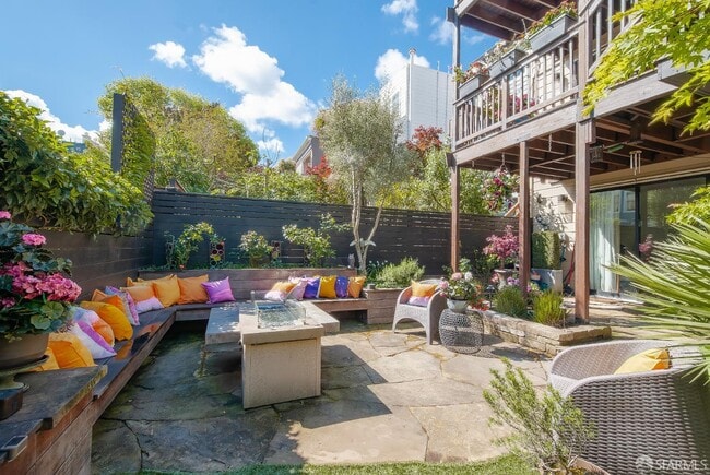 Building Photo - 60 Carmelita St