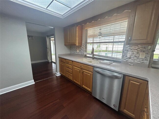 Building Photo - 3143 Fiesta Dr