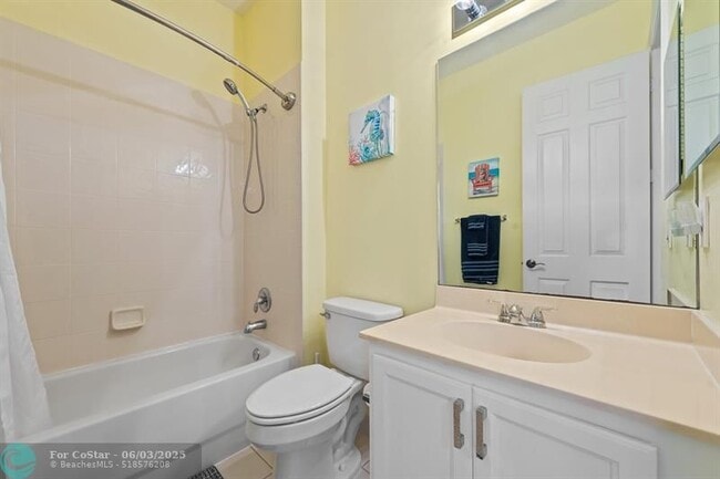 Building Photo - 580 Pacific Grove Dr