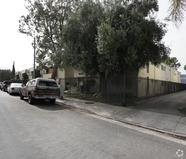 Building Photo - THe Marion Manor