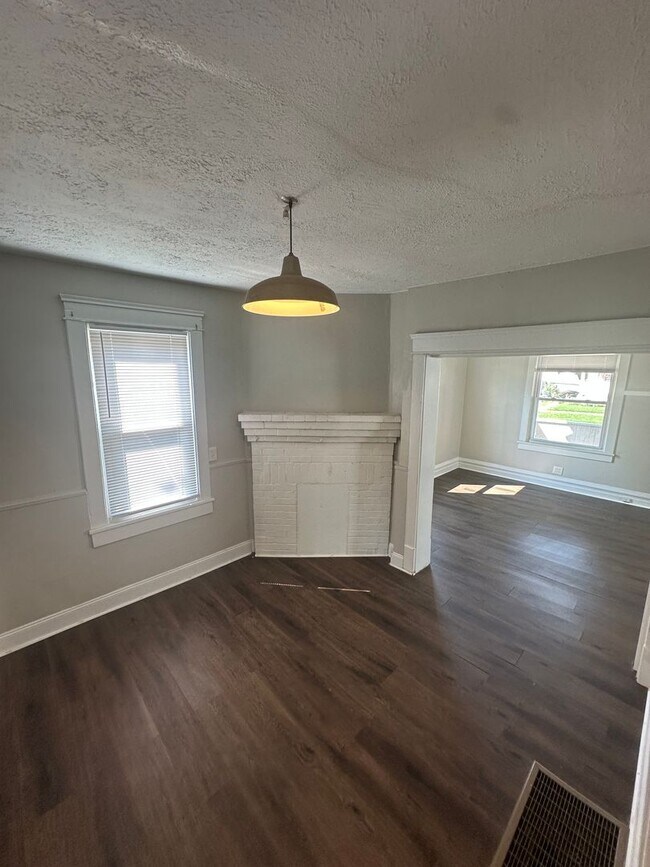 Building Photo - Spacious 3-Bedroom Home with Basement – Available NOW! – $1400/month