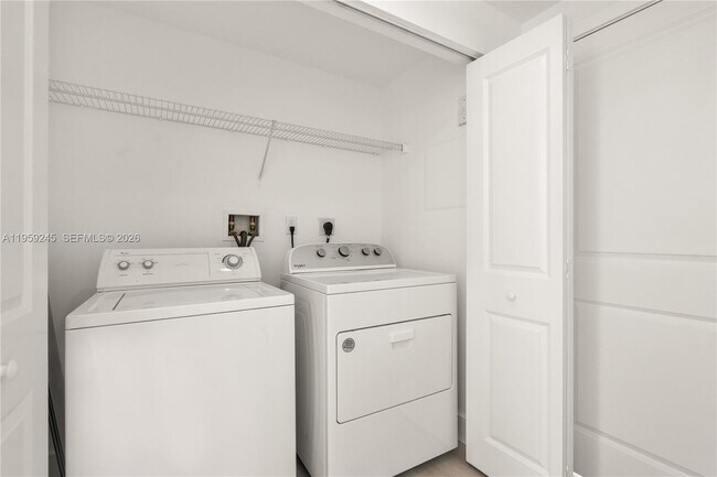 Building Photo - 1250 S Miami Ave