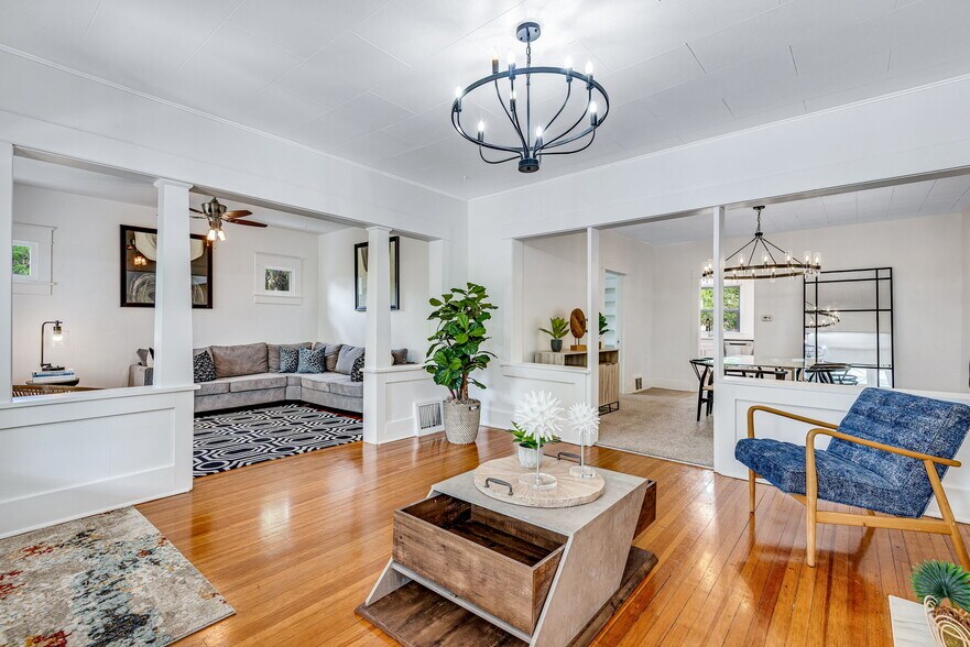 Building Photo - 1478 S University Blvd