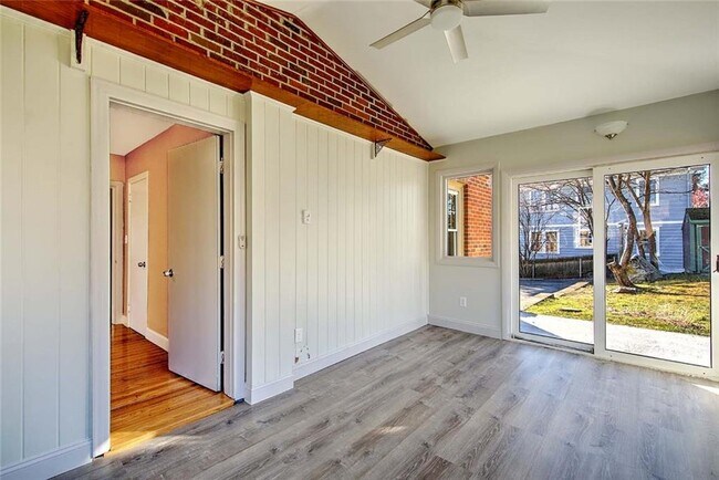 Building Photo - 66 Tyndall Ave