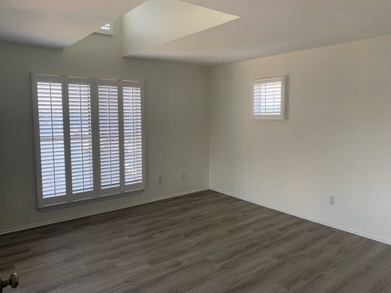 Building Photo - 18883 Vineyard Point Ln