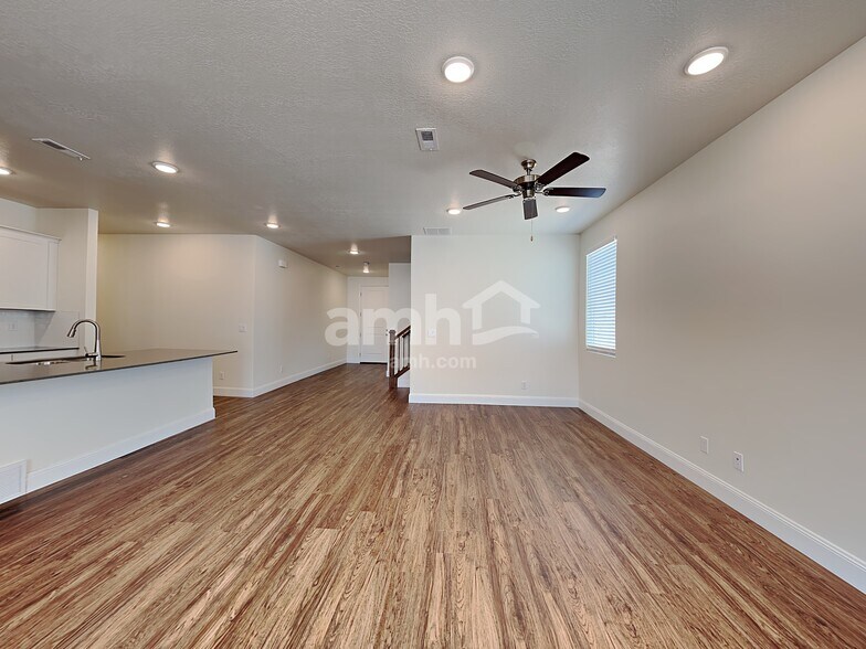 Building Photo - 2635 W 3290 S