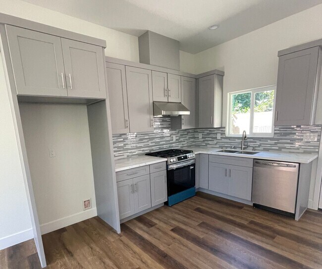Primary Photo - Brand New Construction - Great Fountain Va...