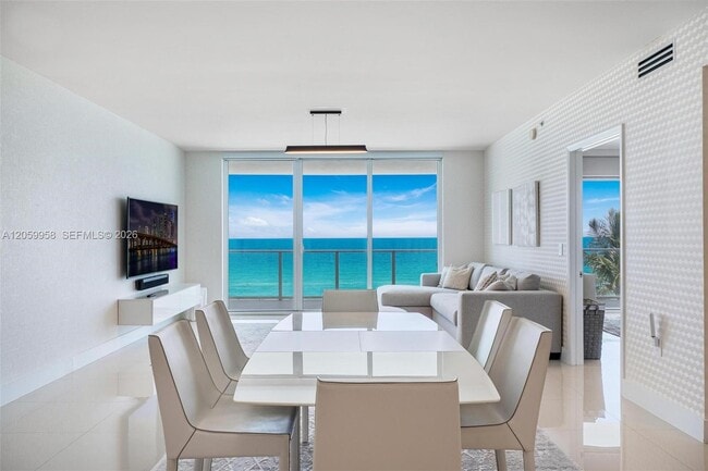 Building Photo - 3951 S Ocean Dr
