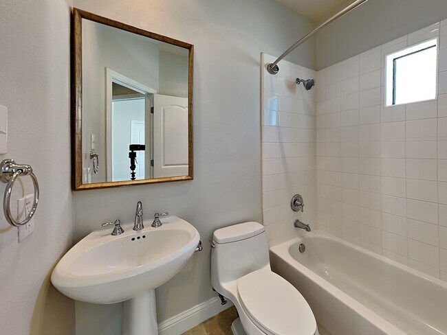 Building Photo - 3816 Haskell Ct