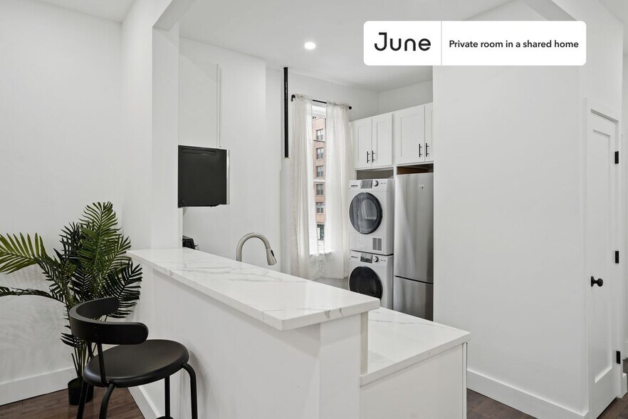 Building Photo - Room in Shared 4 bed/1 bath home in Prospect Lefferts Gardens