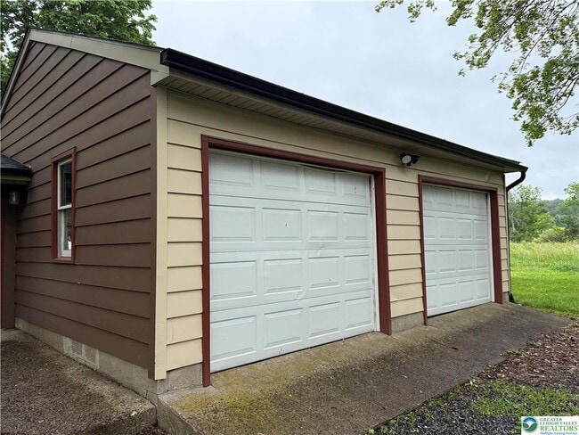 Building Photo - 7201 Suter Rd