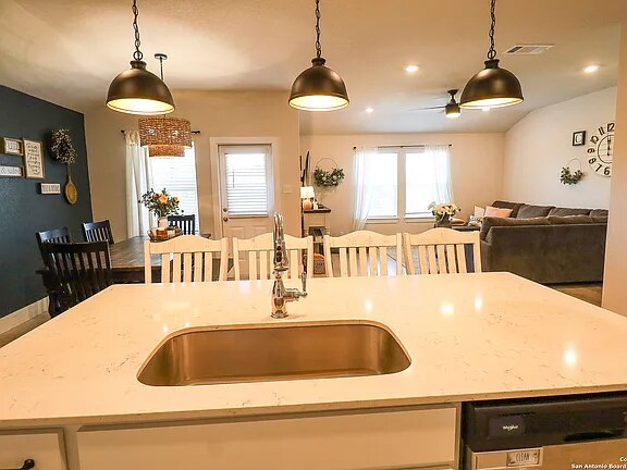 Building Photo - 5544 Jewel Curv