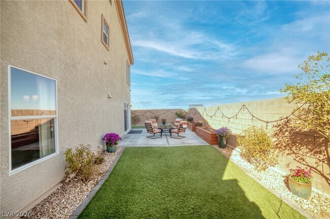 Building Photo - 504 Beckton Park Ave