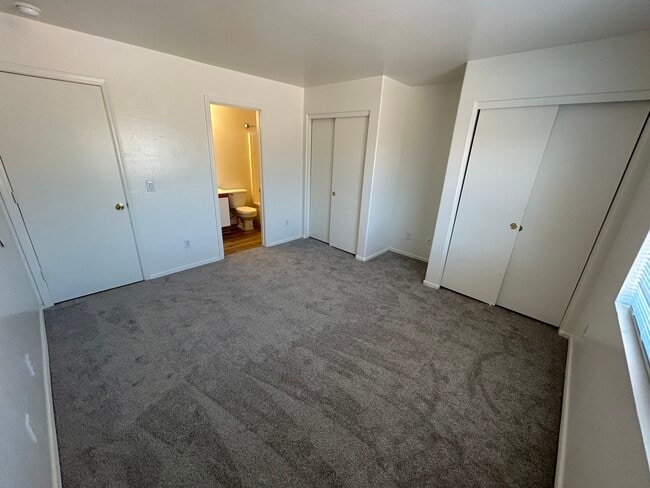 Building Photo - 12232 W Windrose Dr