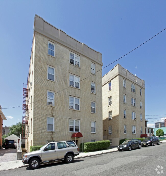 296 Knox Ave 296 Knox Ave Cliffside Park NJ 07010 Apartment Finder