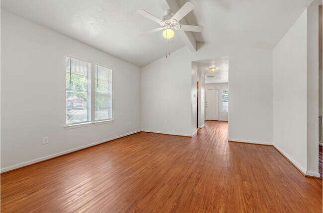 Building Photo - 3401 Timberline Ct
