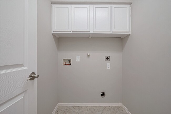 Building Photo - 8714 Garrett St