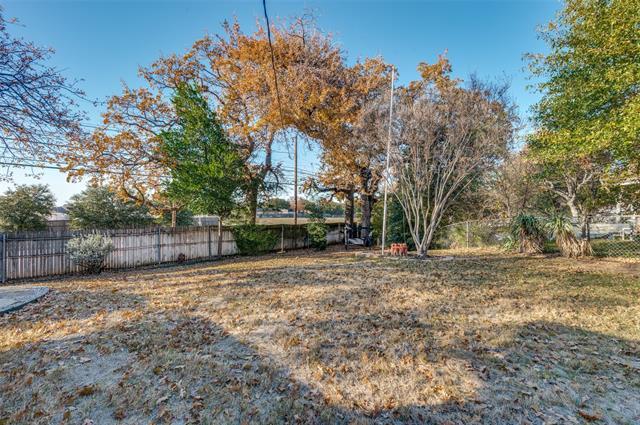 Building Photo - 1902 Green Meadow Ct