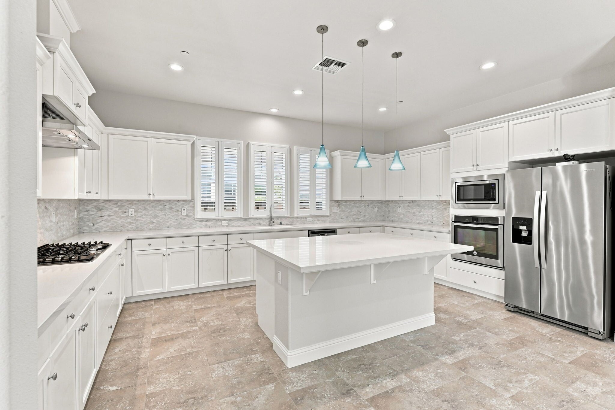 Building Photo - 2964 Bluffs Dr