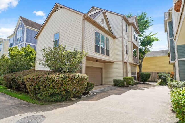 Building Photo - 1413 W 26th St