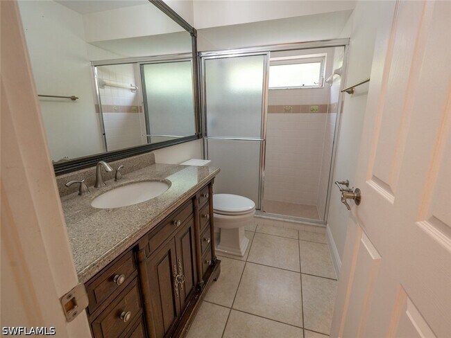 Building Photo - 11394 Waterford Village Dr