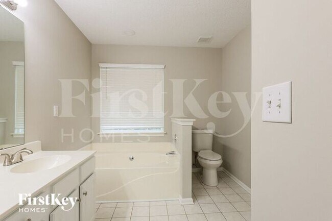 Building Photo - 8249 Hornwood Ct