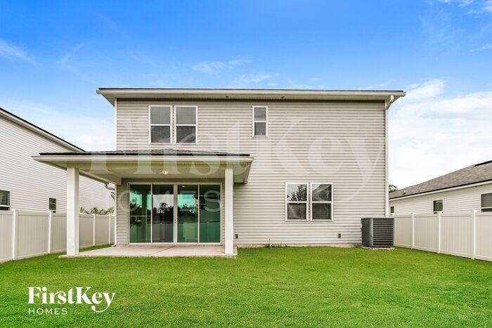Building Photo - 1067 Persimmon Dr