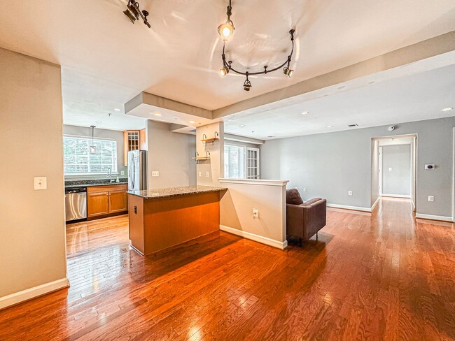 Building Photo - Gorgeous Lower Level 2 Bed 2 Bath Condo Wi...