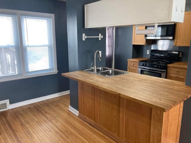 Building Photo - 954 Cleveland Ave S