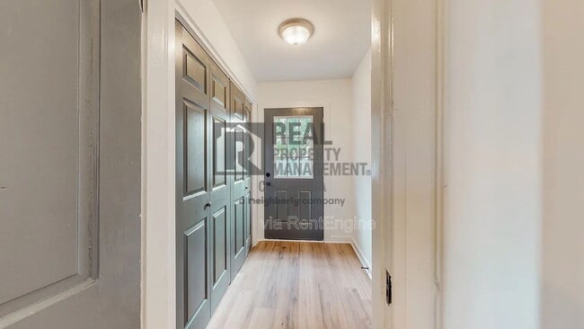 Building Photo - 112 High St