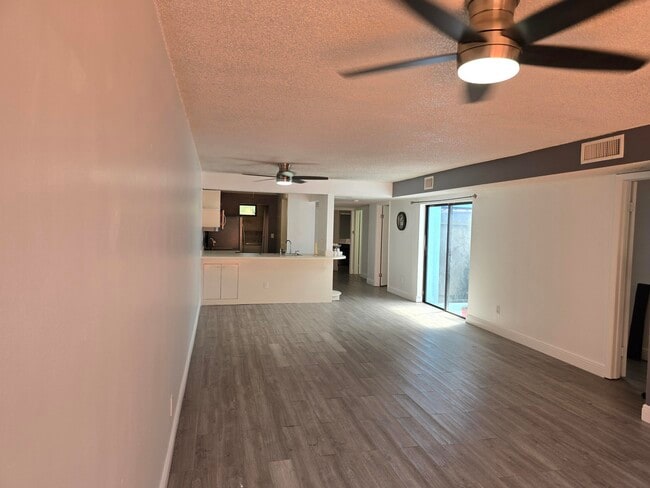 Building Photo - 10343 Greenhouse Rd