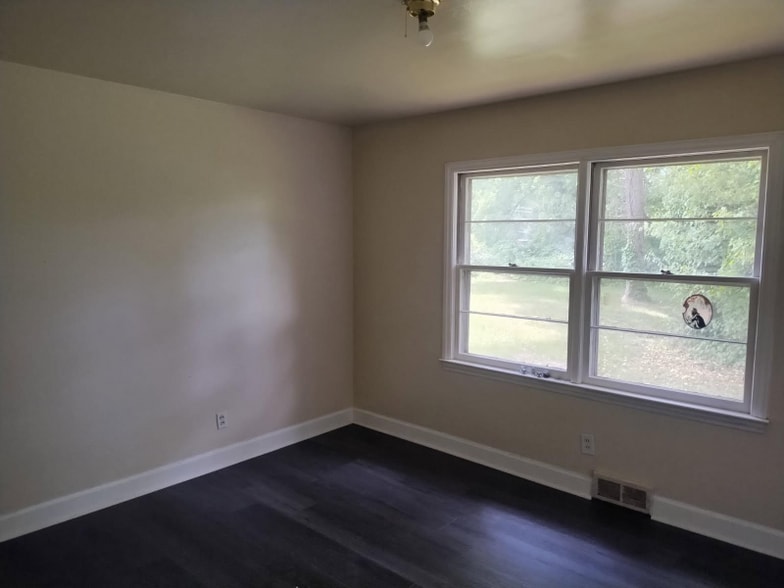 Building Photo - 5132 Sunrise Terrace