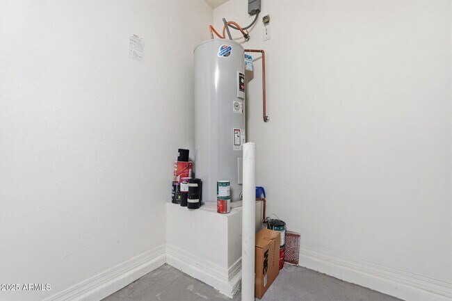 Building Photo - 1647 S 83rd Pl