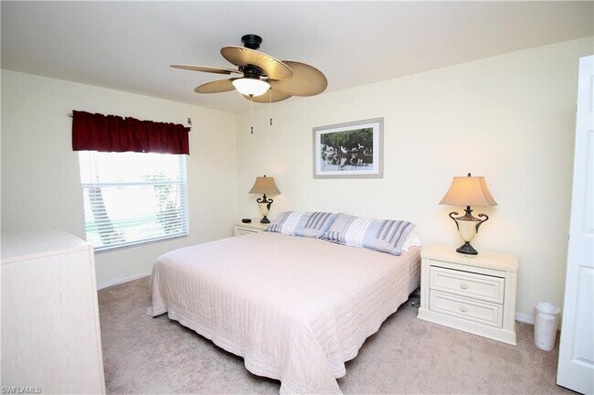 Building Photo - 273 Robin Hood Cir