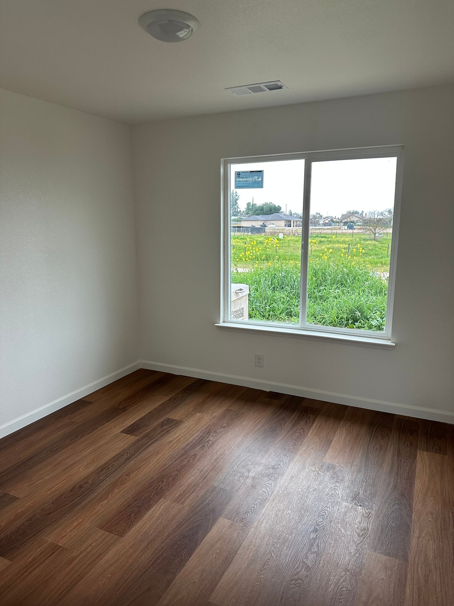 Building Photo - 1907 W 4th St