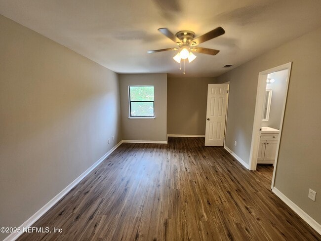 Building Photo - 7605 Melissa Ct N