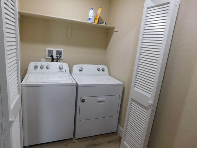 Building Photo - 1725 N 7th St