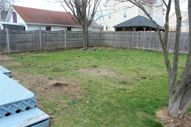 Building Photo - 33 Waldron Ave