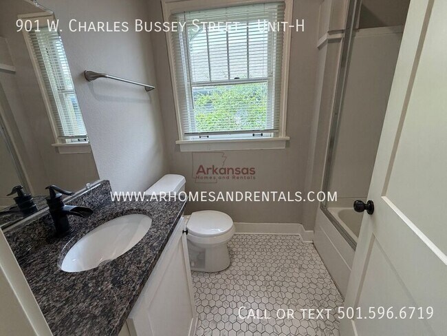 Building Photo - 901 W Charles Bussey Ave