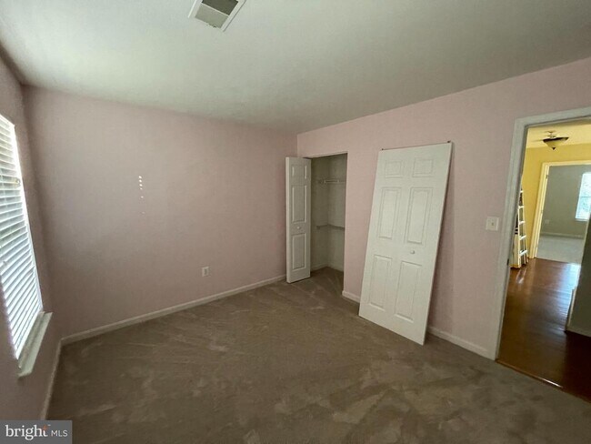 Building Photo - 43455 Quigley Ln