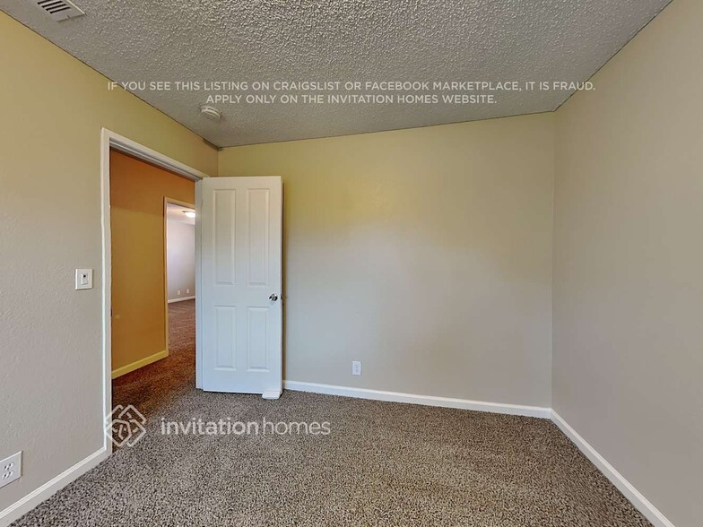Building Photo - 2165 Cedarbrook Dr