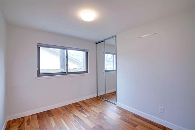 Building Photo - 11813 Highland Oaks Trail