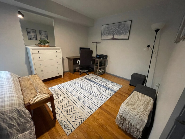 Building Photo - 9350 Canterbury Riding