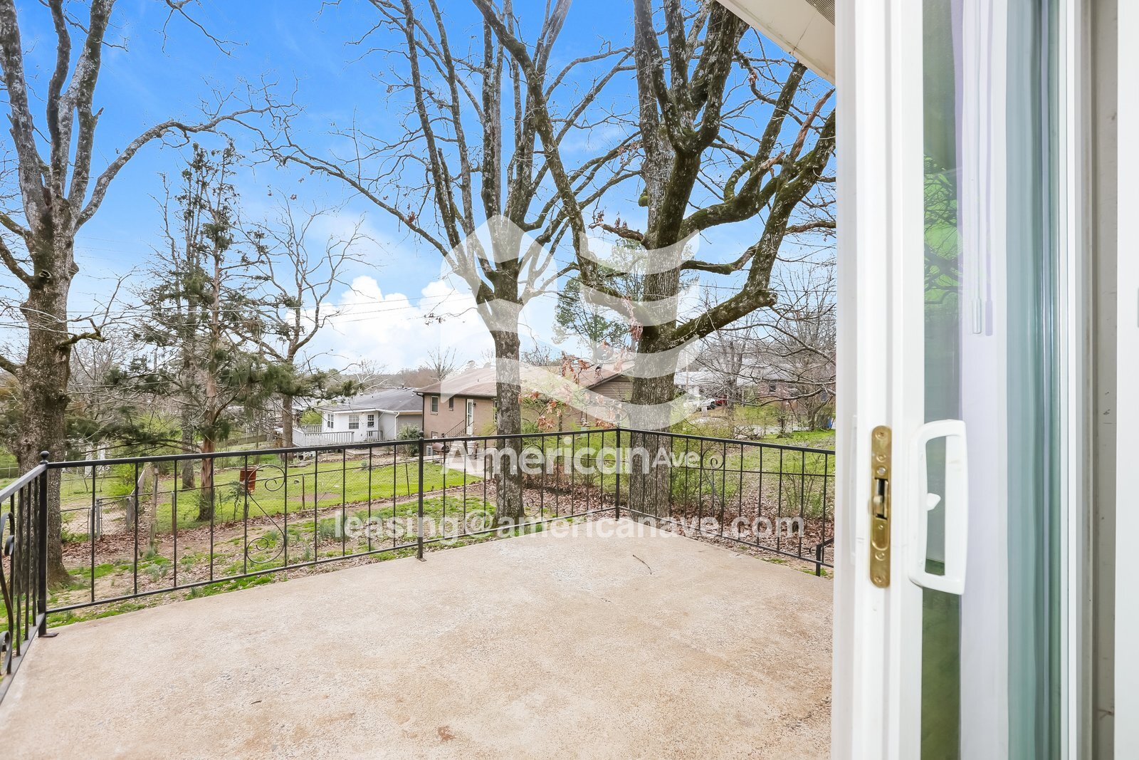 Building Photo - 922 W 54th St