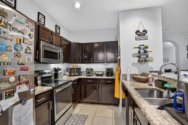 Building Photo - 9341 SW 171st Ct