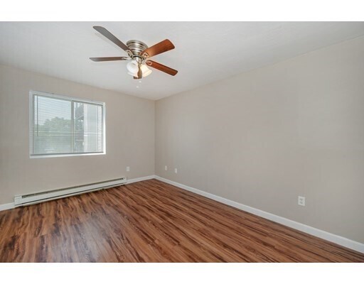 Building Photo - 11 Gibbs St