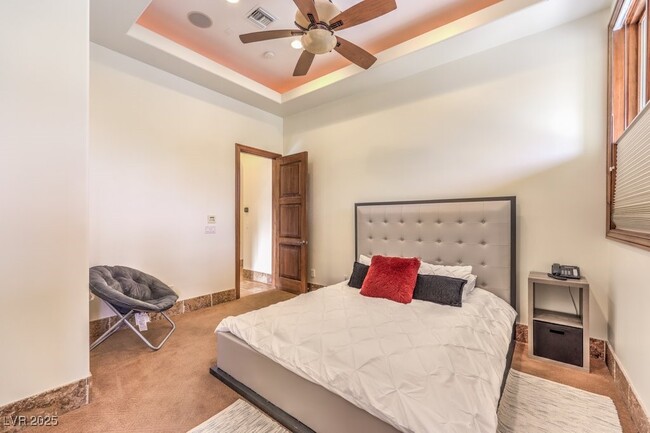 Building Photo - 2780 El Camino Rd