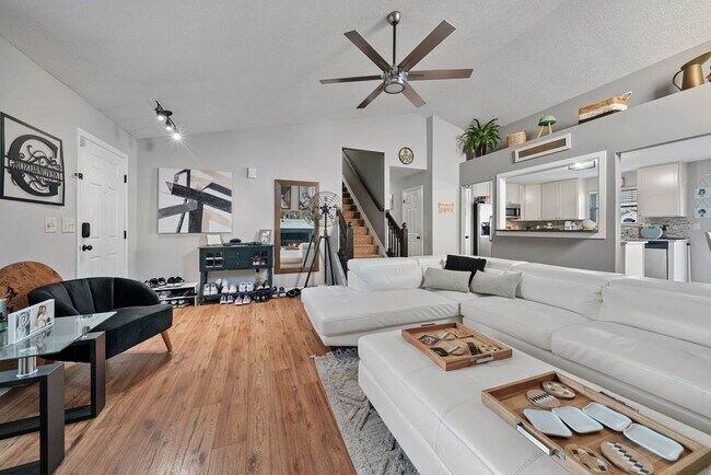 Building Photo - 5512 Meadow Passage Dr